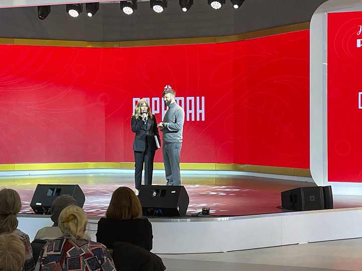 VERSTA с показом одежды на международной выставке-форуме "Россия" на ВДНХ